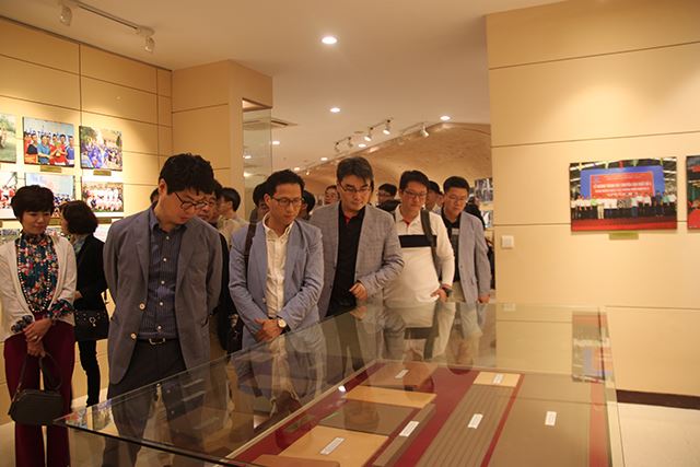 doan-Shinhan-bank-tham-Viglacera-10.1.2017-01